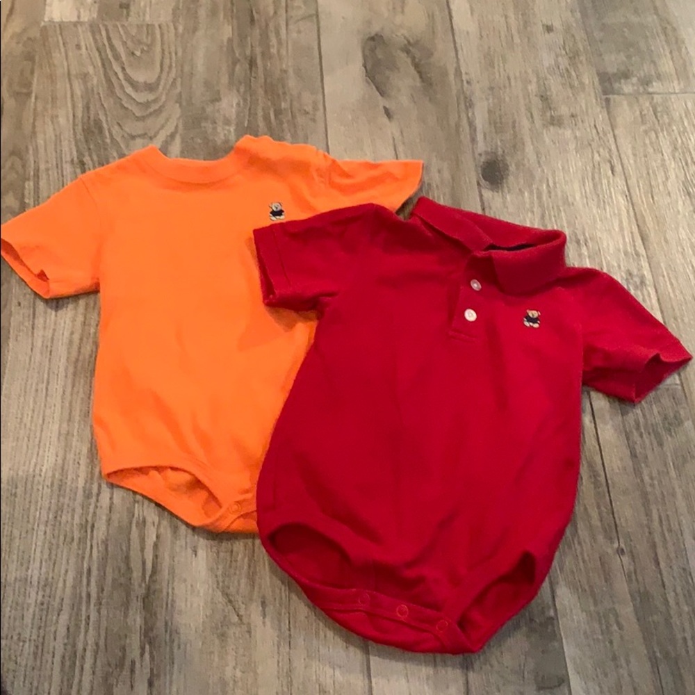 EUC bundle of 2 Carter’s tops m, sz 24 mos